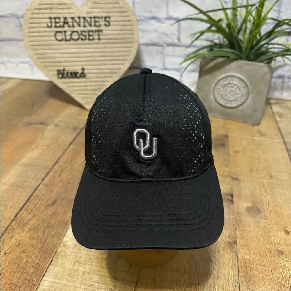 Top of the world women’s OU Oklahoma hat ponytail